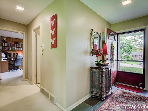 5th image of 2136 Osceola Dr SE