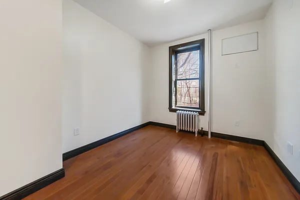 Rented by Compass | media 9