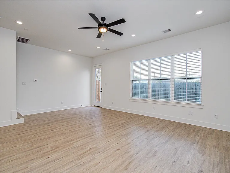 6420 Highland Pine Ln — Photo 7