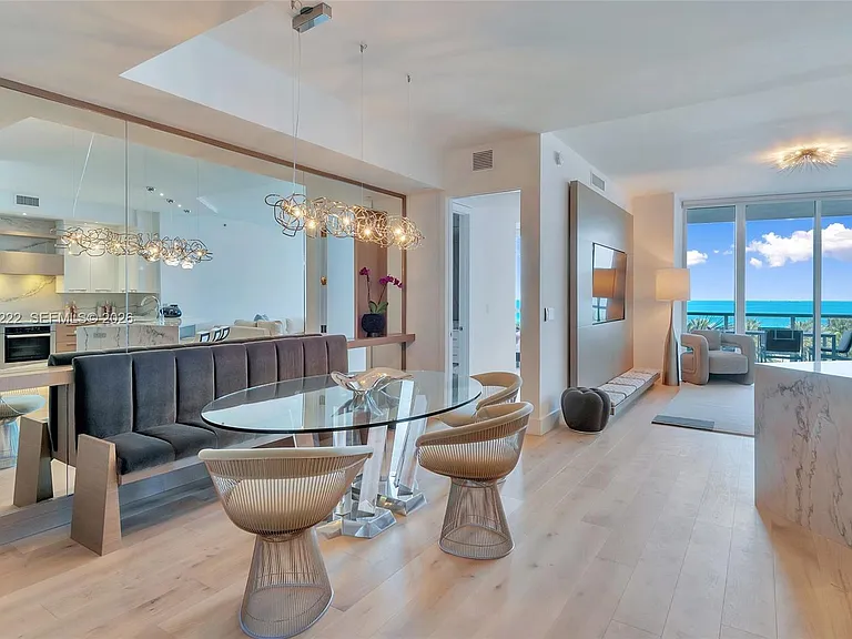 100 S Pointe Dr #708 — Photo 3