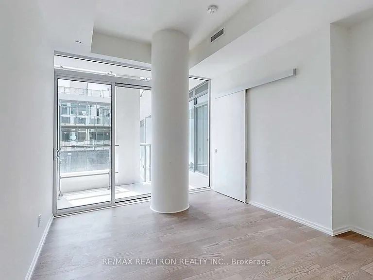 5 Soudan Ave #1628 — Photo 21