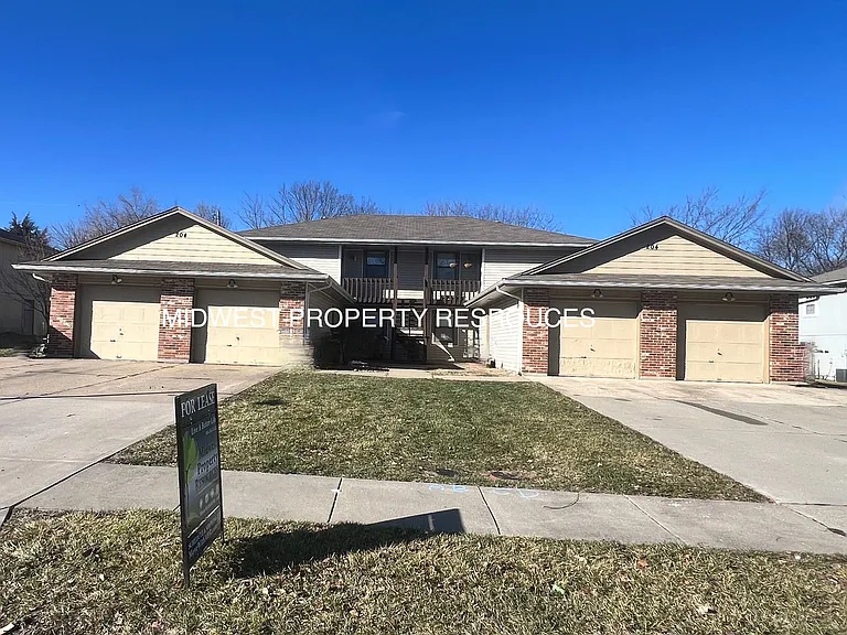 204 Sky Vue Dr #A — Photo 1