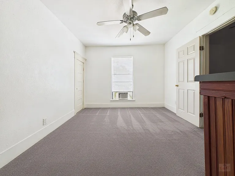 3006 Duval St #4 — Photo 5