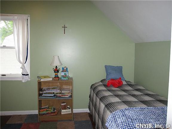 3rd image of 208 Dorwin Ave
