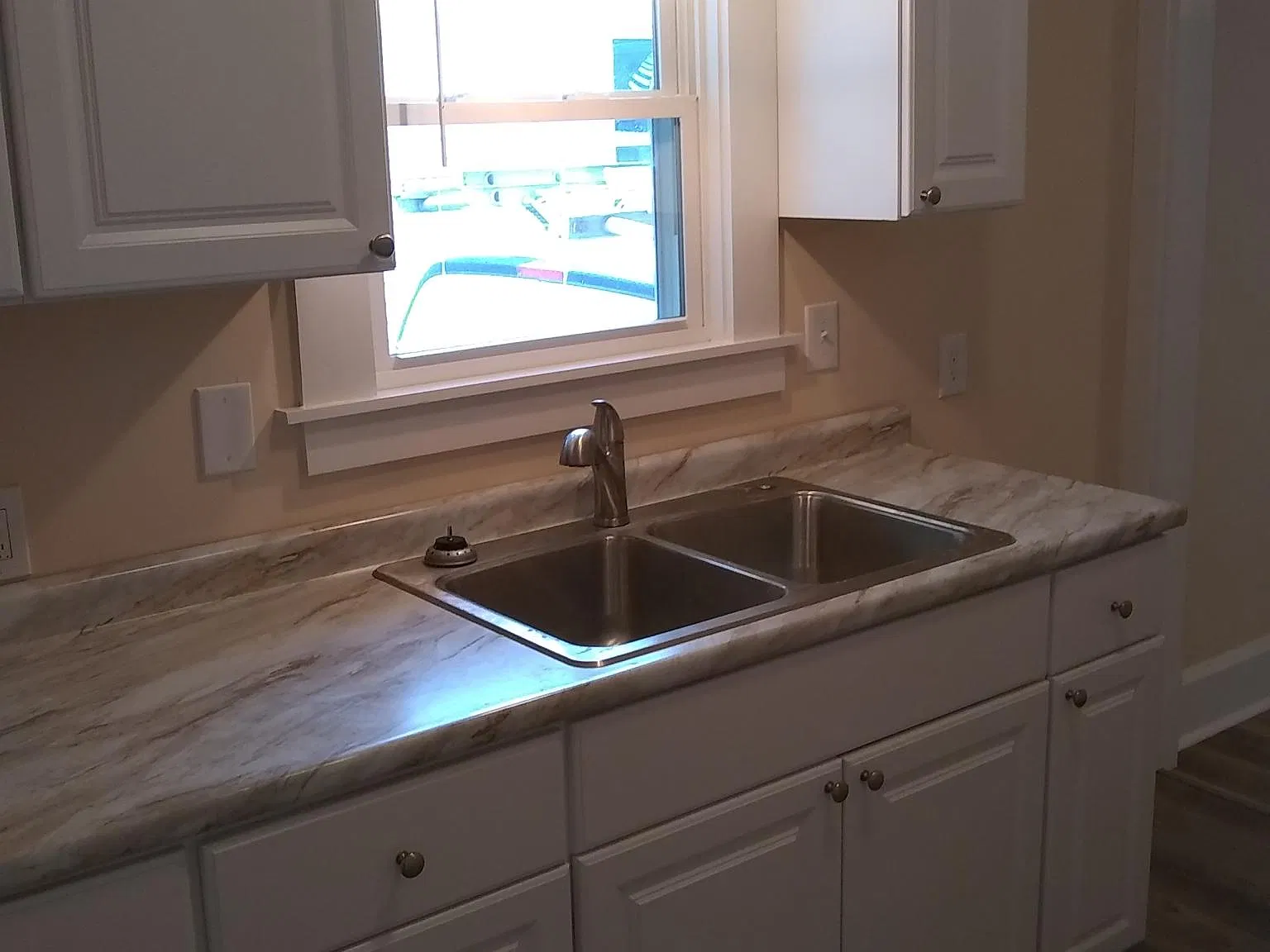 3 bed, 1175 sqft, $1,350 — Photo 3