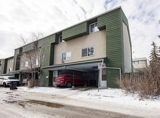 774 Abbottsfield Rd NW, Edmonton, AB T5W4R4