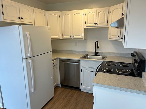 3rd image of 31 Thomas Ave APT 1