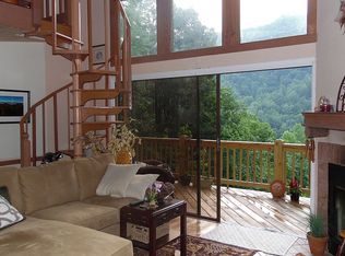 19 Bridgemil Rd, Tuckasegee, NC 28783