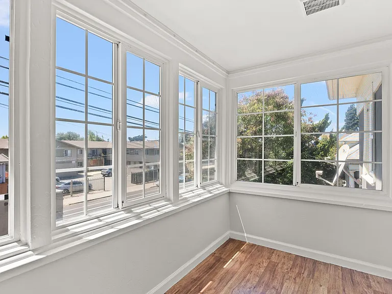 740 Alcatraz Ave #5 — Photo 10