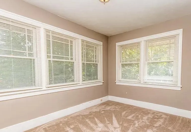 1012 N Glenwood Ave — Photo 10