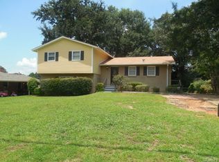 1212 Woodhill Ct, Montgomery, AL 36109