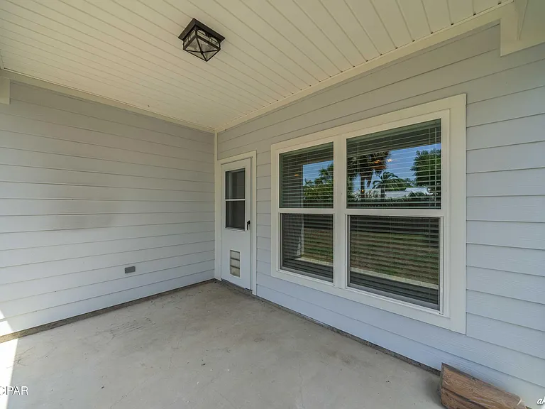 4217 Catherine St — Photo 17