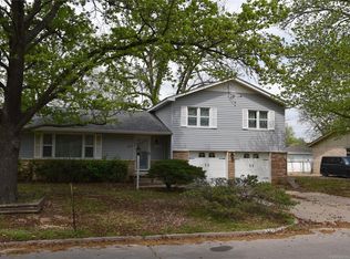 317 SE 15th St, Pryor, OK 74361