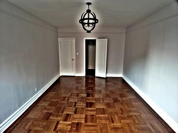 4th image of 2704 Ocean Ave APT C4