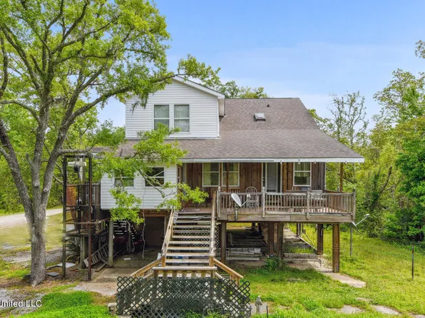 1235 Willow Rdg, Waveland, MS 39576