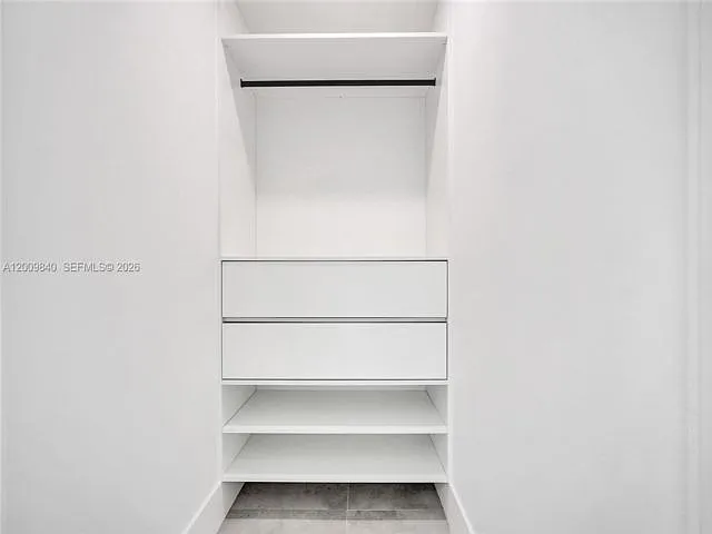 2411 SW 16th Ter — Photo 14