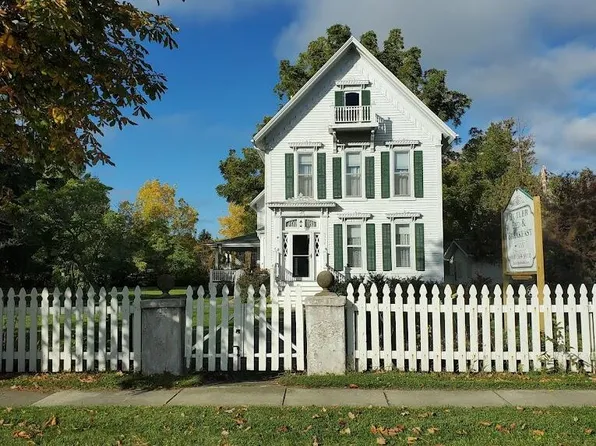 5774 Main St, Lexington, MI 48450