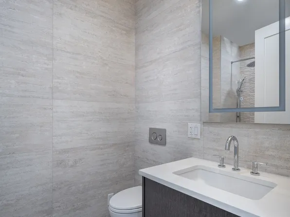 21-31 Shore Boulevard image 11 of 17