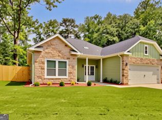 6022 Fieldcrest Dr, Morrow, GA 30260