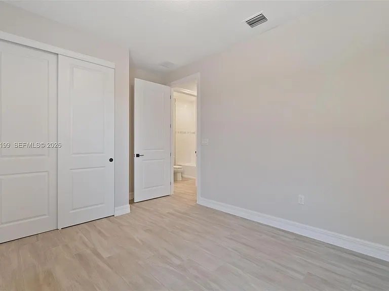 4546 Cumberland Ter — Photo 28