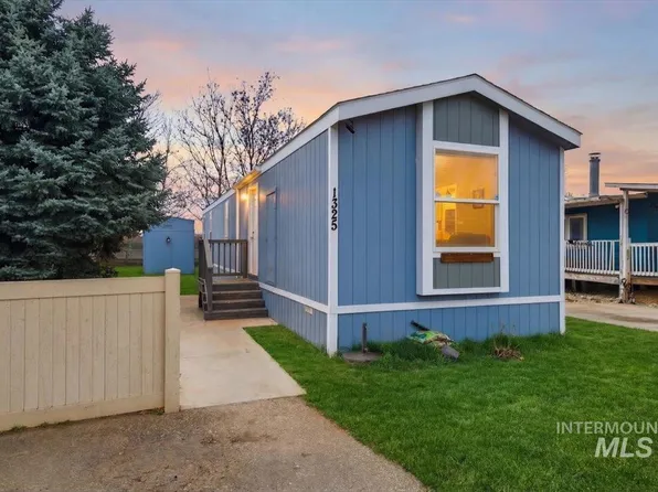 1325 N Arrow Ln, Boise, ID 83704