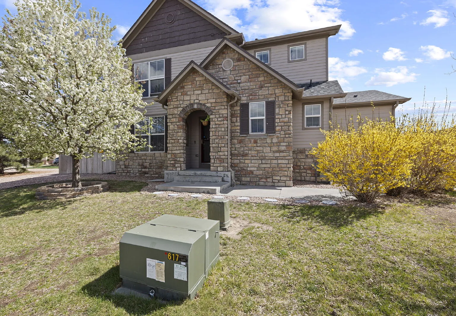 3 bed, 2.5 bath, 1506 sqft, $2,350 — Photo 1