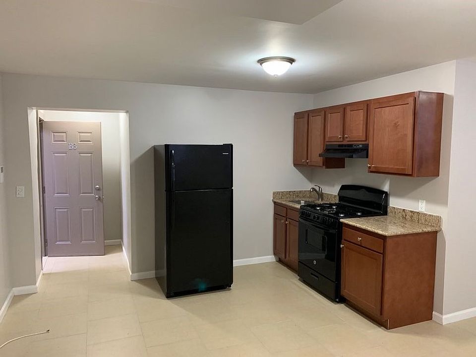 1st image of 641 Lincoln Ave #B3