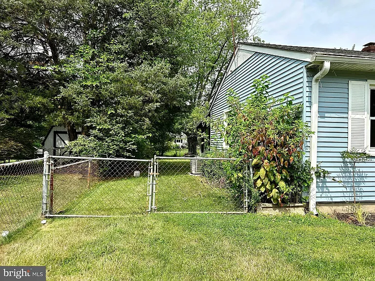 6732 Harrison Ln — Photo 4