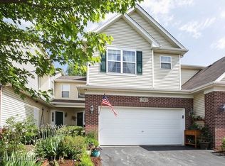 281 Ridge Rd, North Aurora, IL 60542