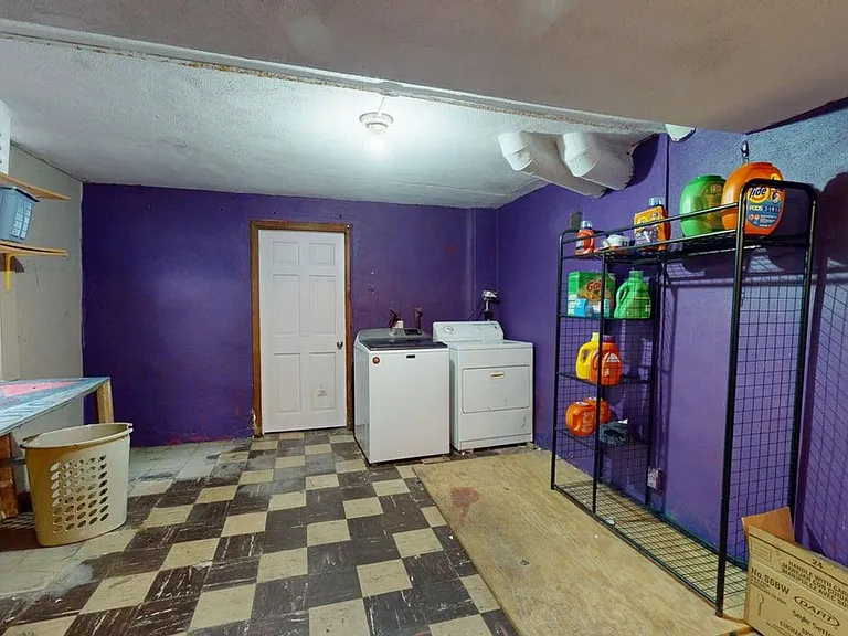 147 Campus Ave — Photo 17
