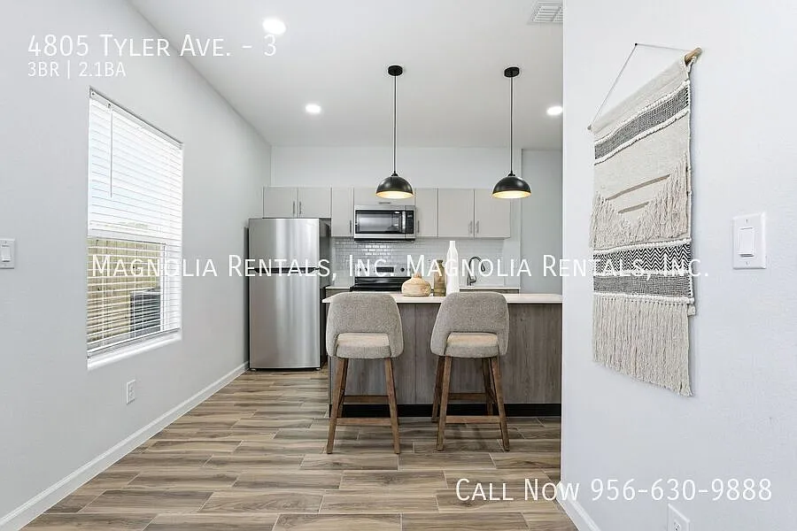 Taylor Villas 3/2.50 Townhome McAllen Move In Special Monthly Credit — Photo 4