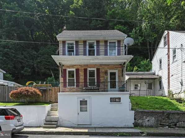 324 W Savory St, Pottsville, PA 17901