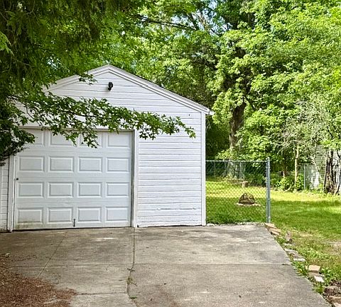 2nd image of 4233 Bluestone Rd