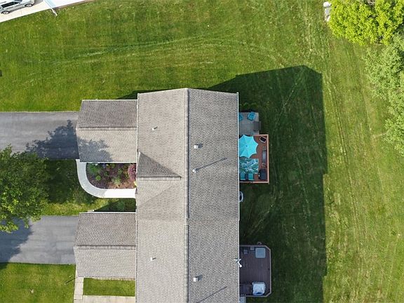 4th image of 23 Sunset Ct