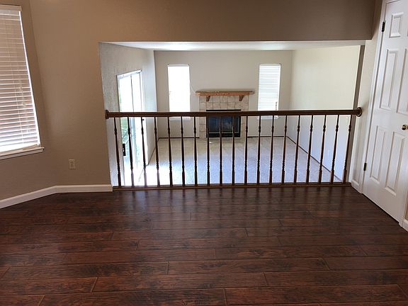5th image of 405 Blair Ct