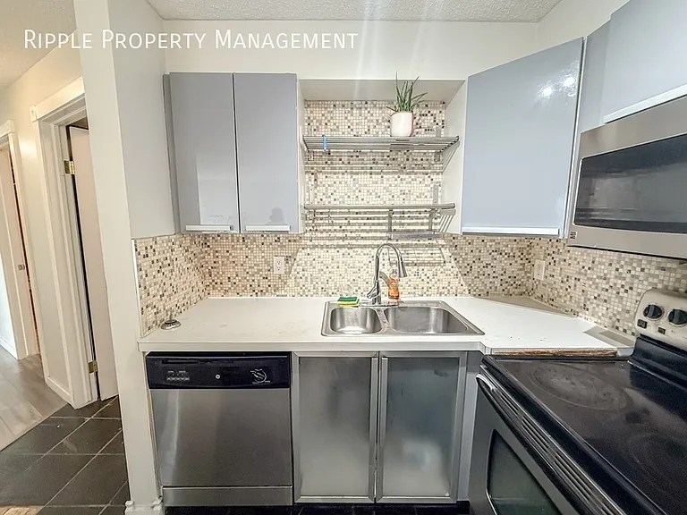 4000 Somervale Ct SW #403 — Photo 2