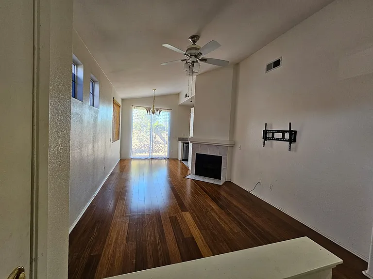 8275 Gold Coast Dr #6 — Photo 8