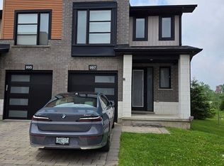 997 West Village Sq, London, ON N6H0J7