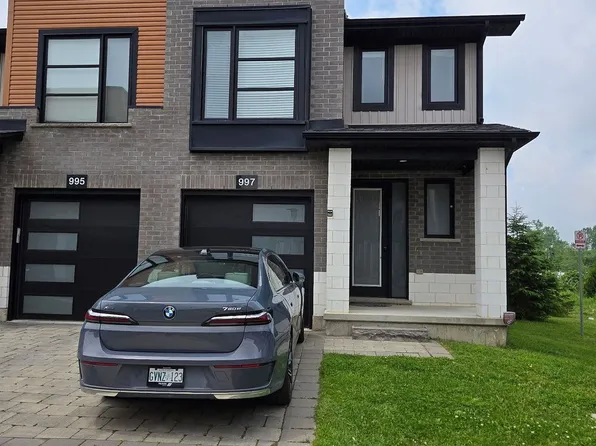 997 West Village Sq, London, ON N6H 0J7