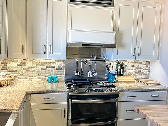 5th image of 1405 E Serena Dr