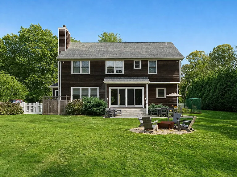 134 Montauk Hwy #A — Photo 16