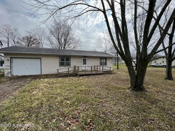 308 Oak St, Auxvasse, MO 65231