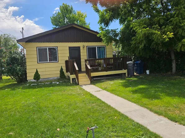 2024 Arthur St, Caldwell, ID 83605