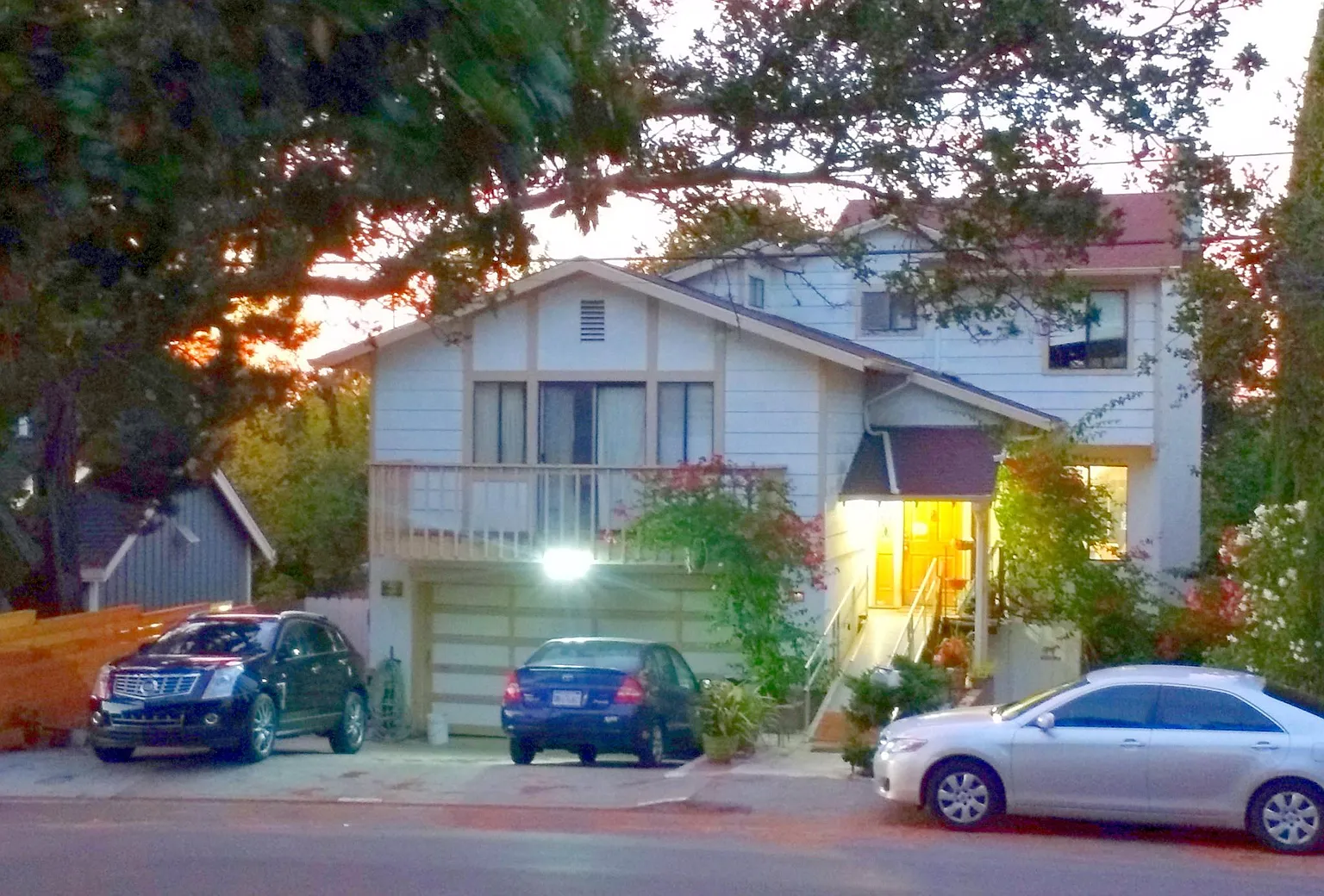 1940 Bayview Ave photo 1