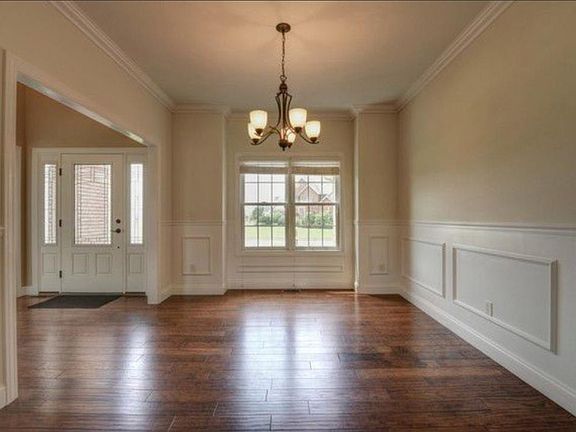 4th image of 1412 E Alydar Dr