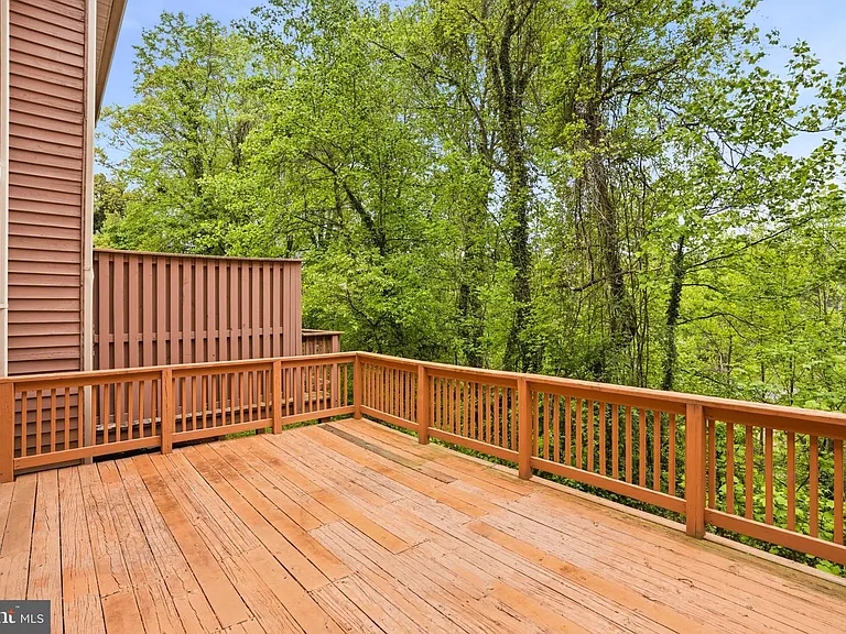 1382 Almond Dr — Photo 30