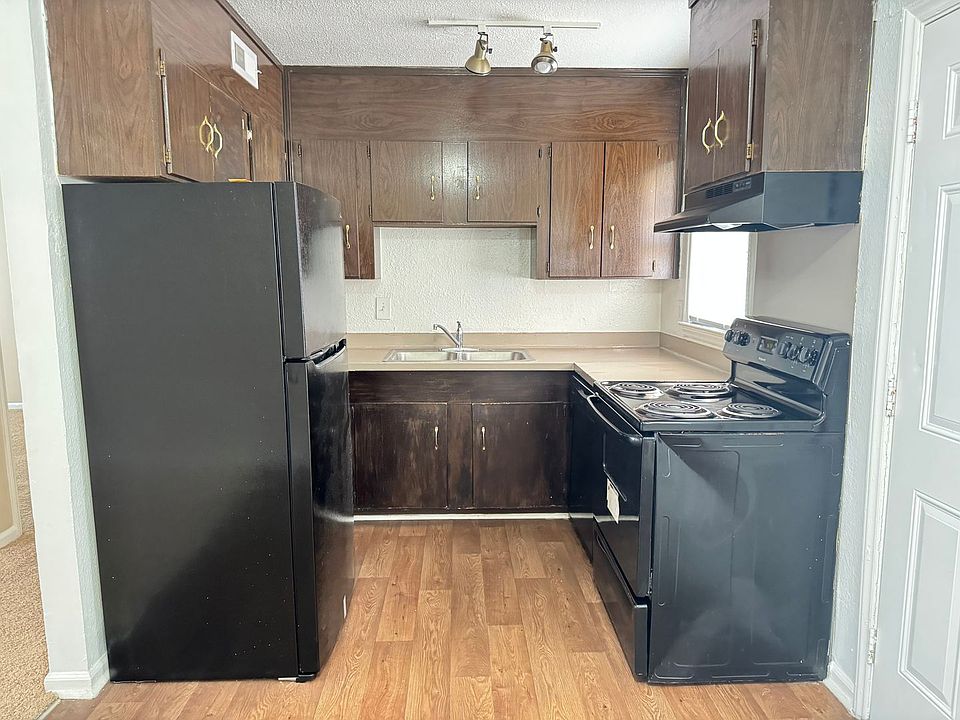 1st image of 7000 Barrington Dr #4400-04