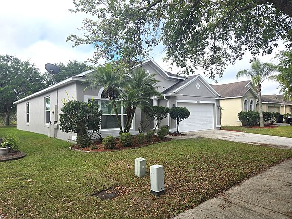 2nd image of 2223 Hillshire Dr