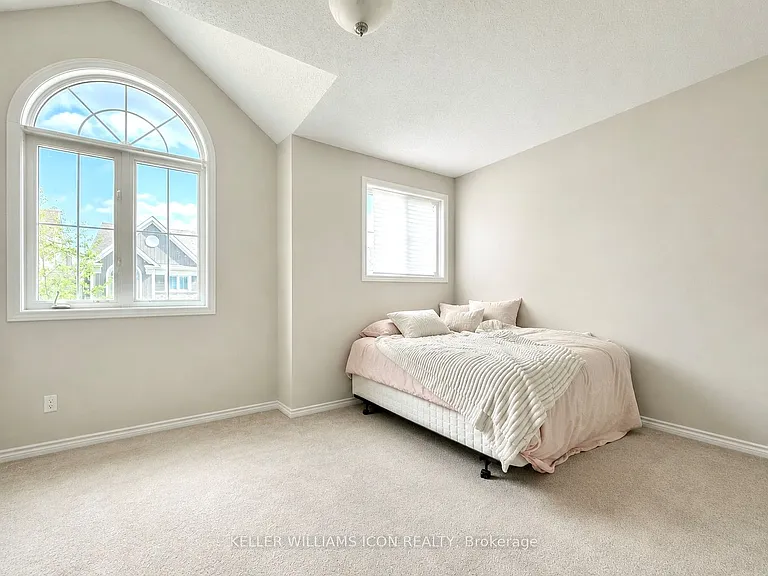 108 Solaris Dr — Photo 14