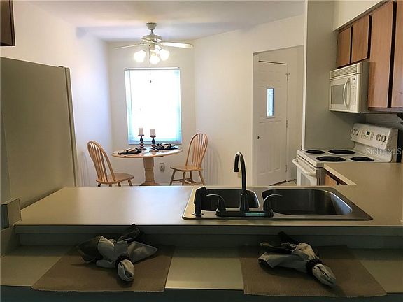 4th image of 4409 Bar Harbor Dr